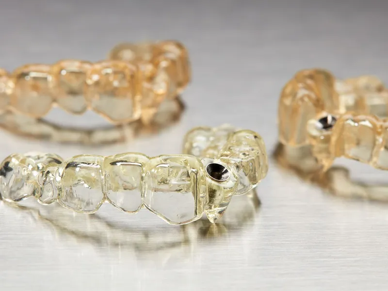 Guía quirúrgica 3D para implantes dentales impresa con tecnología digital